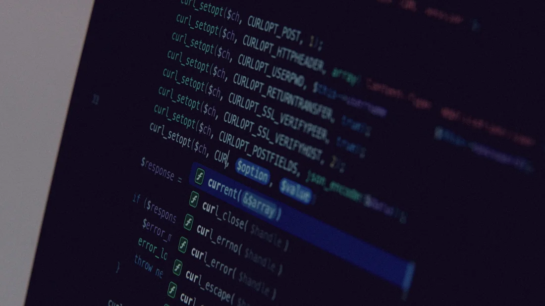 Werk aan de code van een website